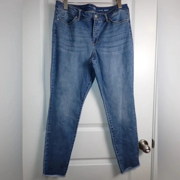 Crown & Ivy Raw Hem Skinny Jeans size 10R - Picture 1 of 6